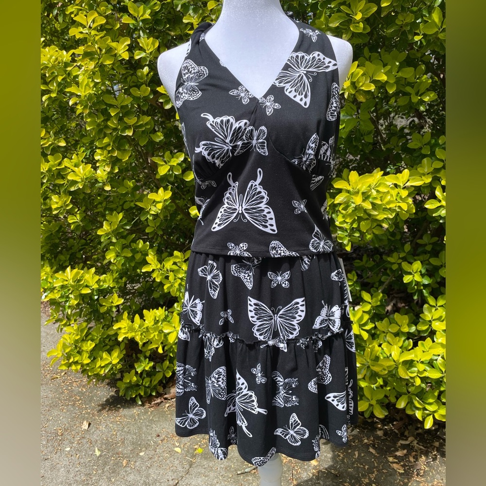 🥳 5/$12 Beachwear/poolside: 2 piece outfit, Top Sz L11/13, Skirt M7/9